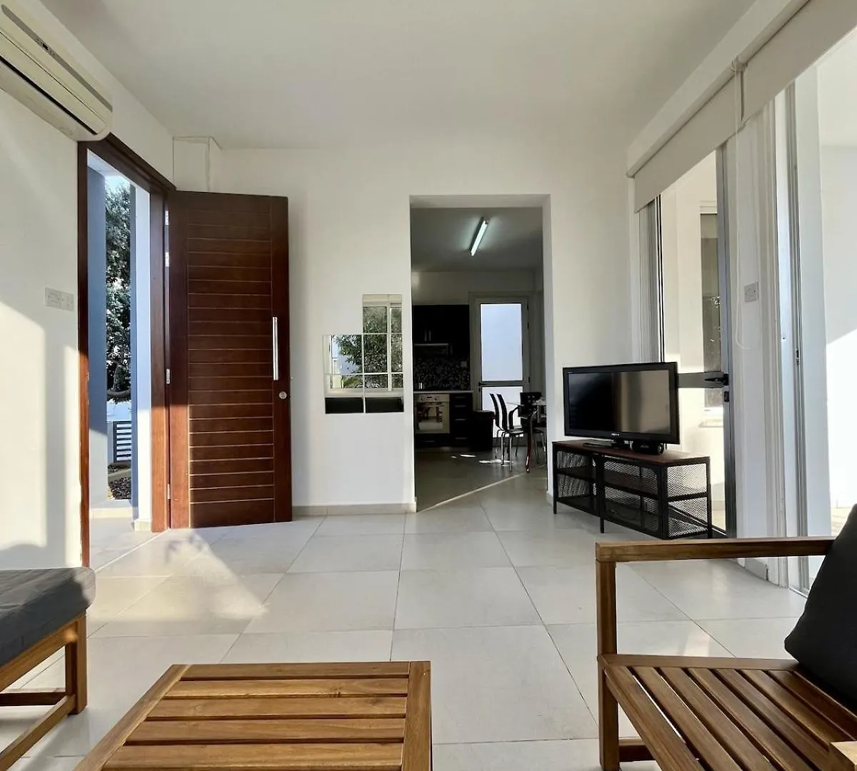 Luxury Villa Azure Larnaca