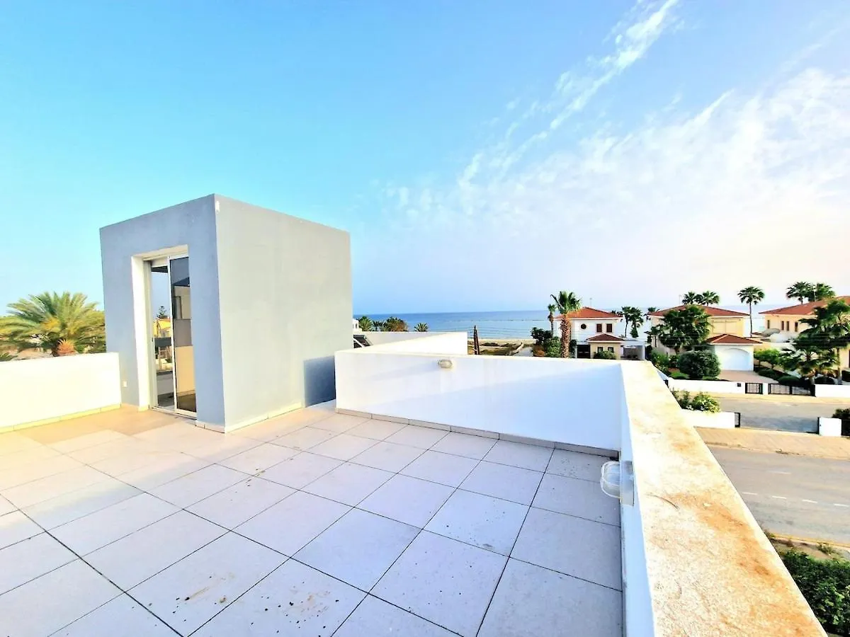 Luxury Villa Azure Larnaca