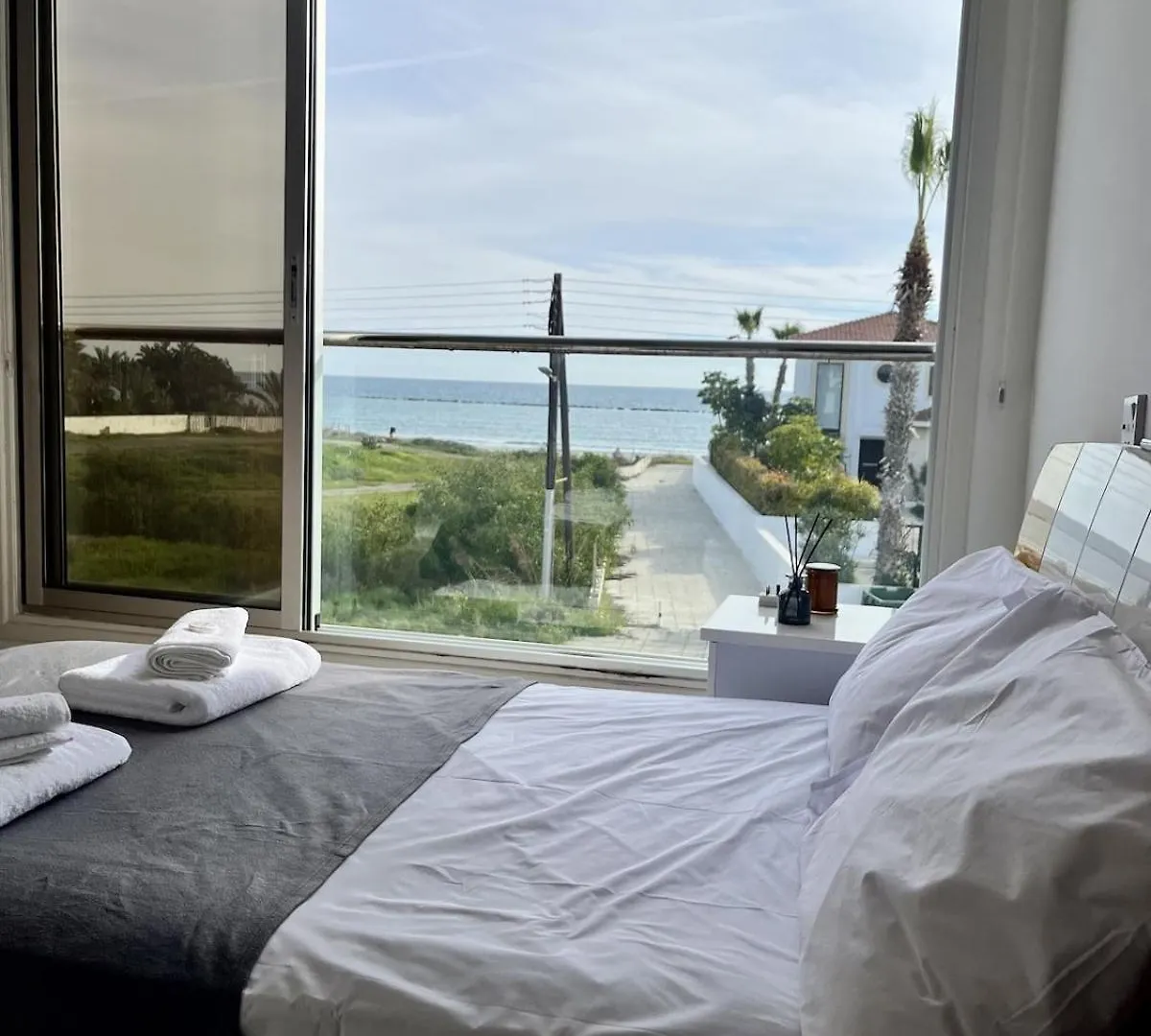 Luxury Villa Azure Larnaca